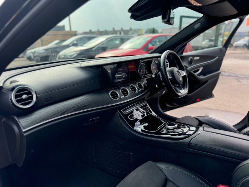 MERCEDES-BENZ E CLASS