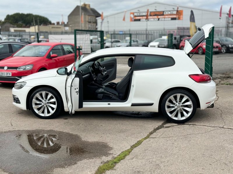 VOLKSWAGEN SCIROCCO