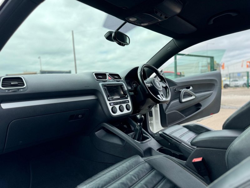 VOLKSWAGEN SCIROCCO