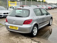 PEUGEOT 307