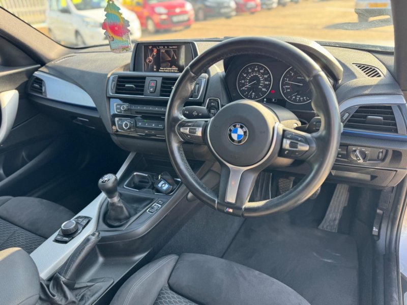 BMW 1 SERIES
