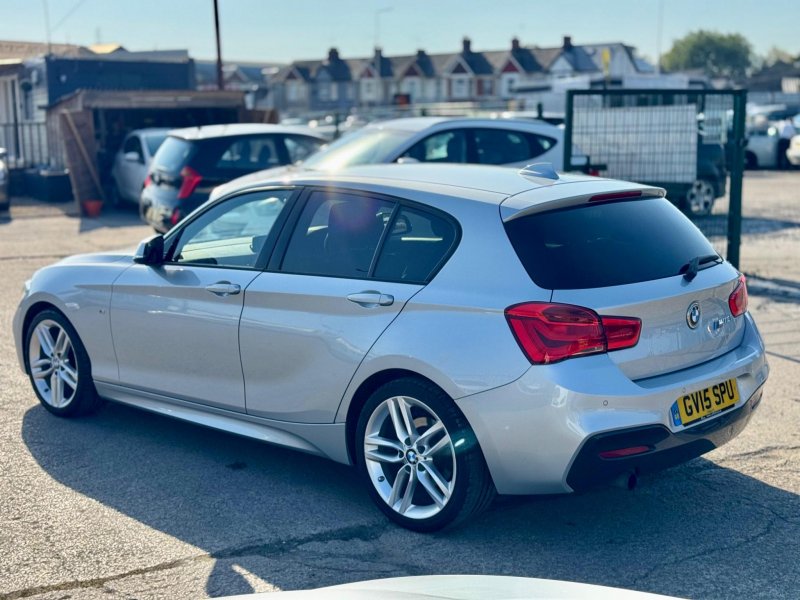 BMW 1 SERIES
