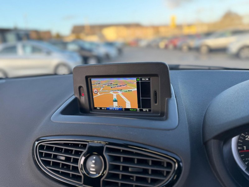 RENAULT CLIO