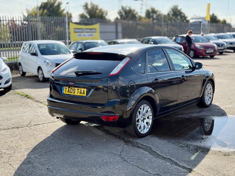 FORD FOCUS