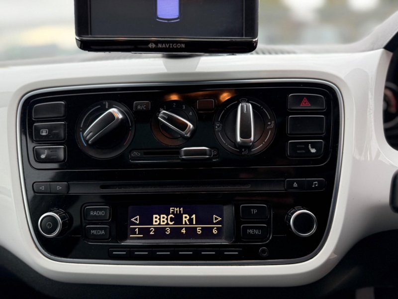 VOLKSWAGEN UP