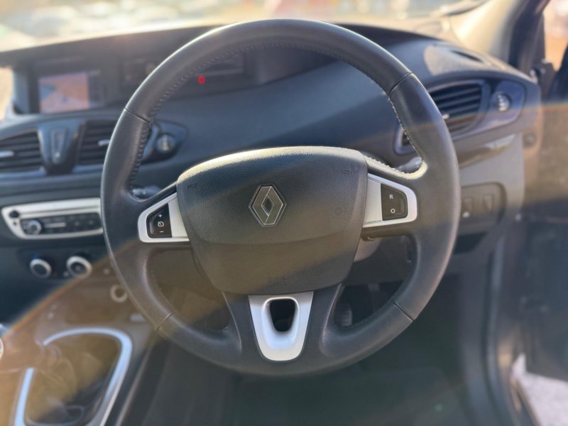 RENAULT GRAND SCENIC