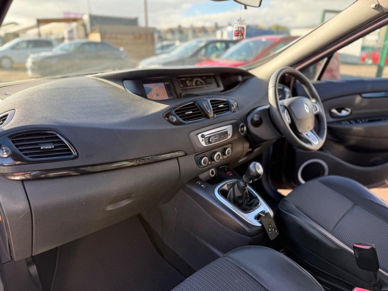 RENAULT GRAND SCENIC