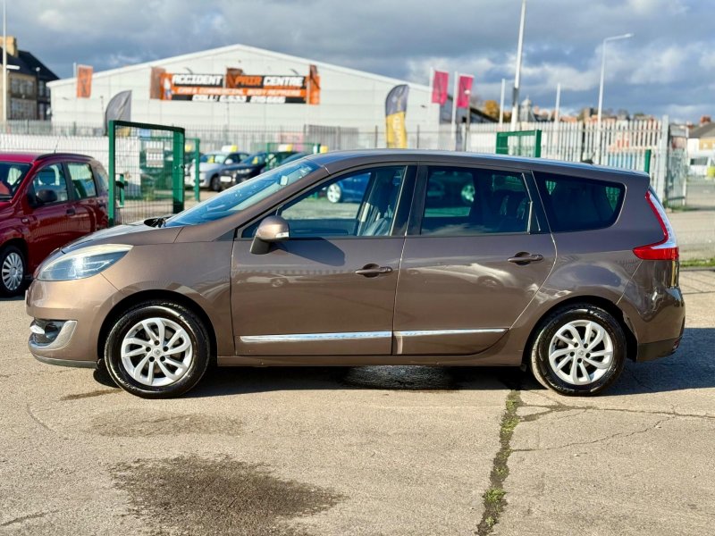 RENAULT GRAND SCENIC
