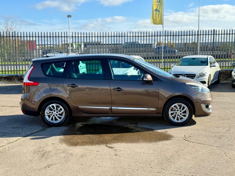 RENAULT GRAND SCENIC