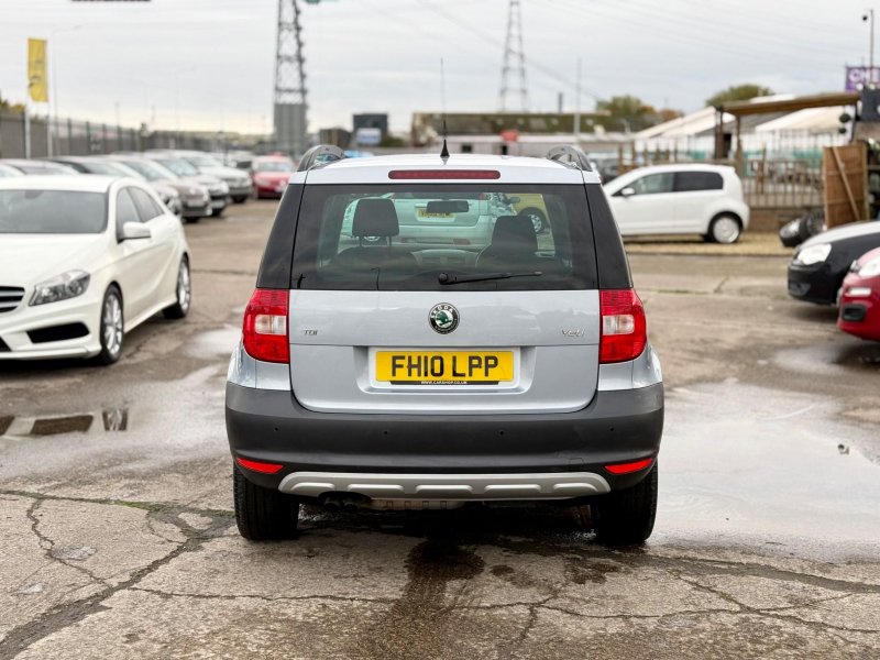 SKODA YETI