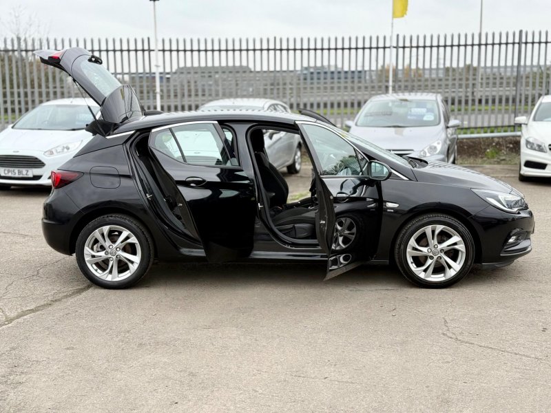 VAUXHALL ASTRA