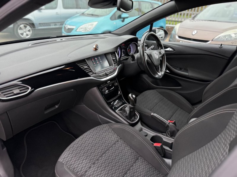 VAUXHALL ASTRA