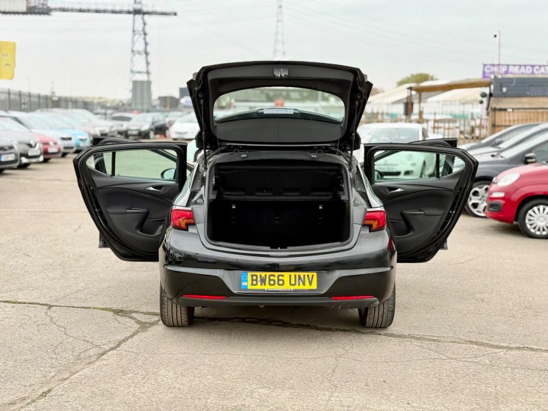 VAUXHALL ASTRA