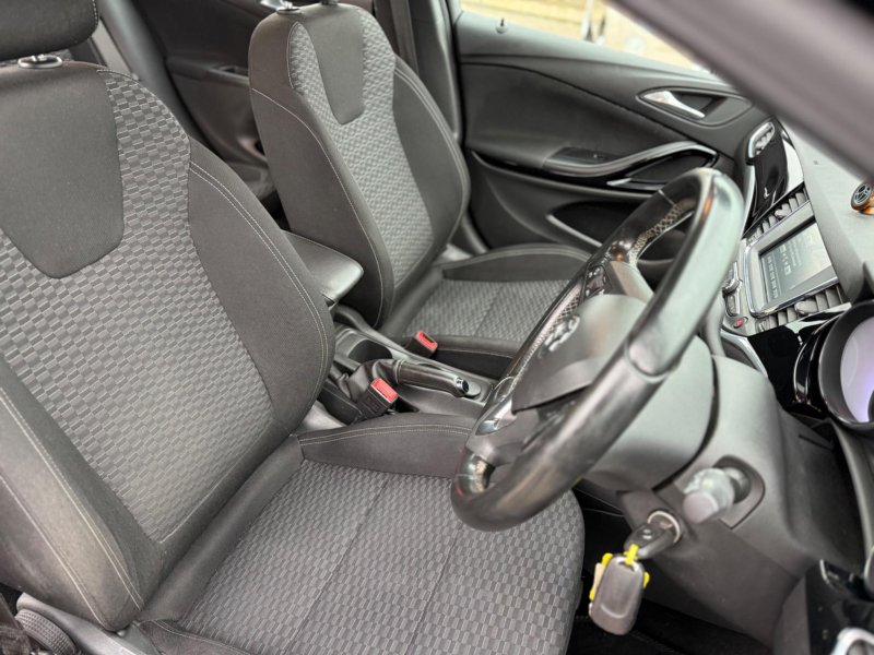 VAUXHALL ASTRA