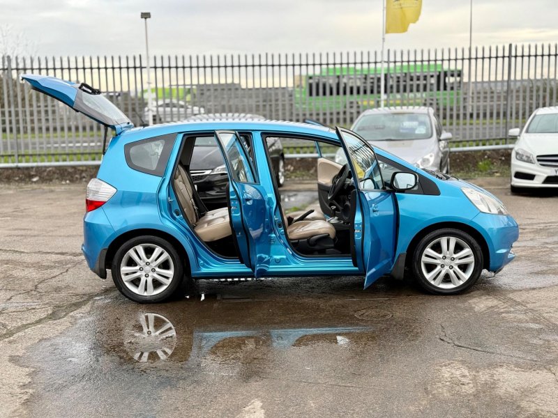HONDA JAZZ