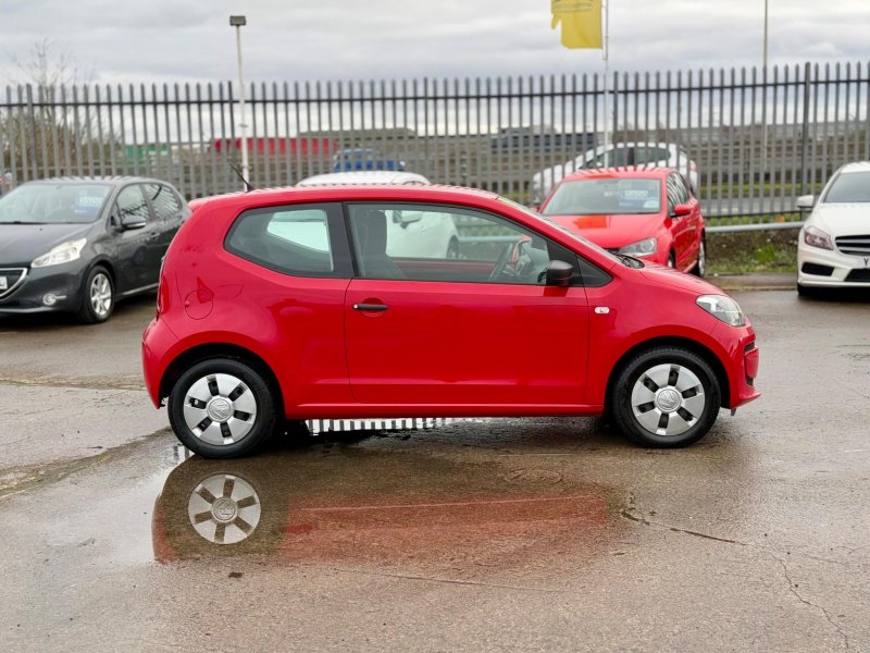 VOLKSWAGEN UP
