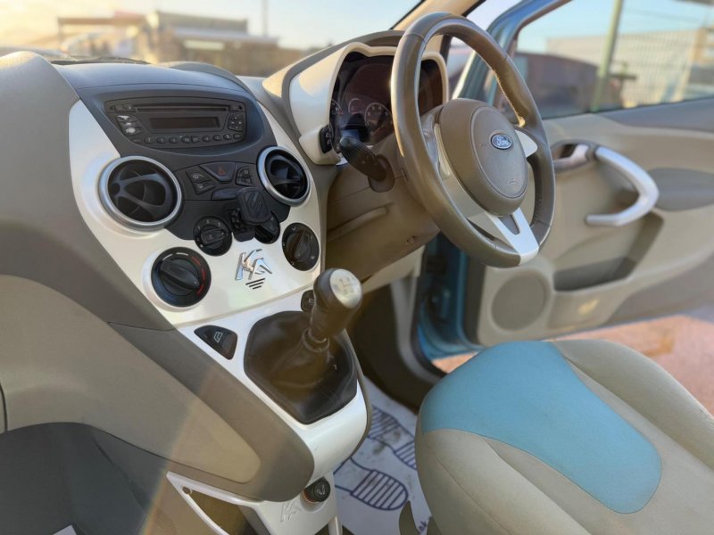 FORD KA