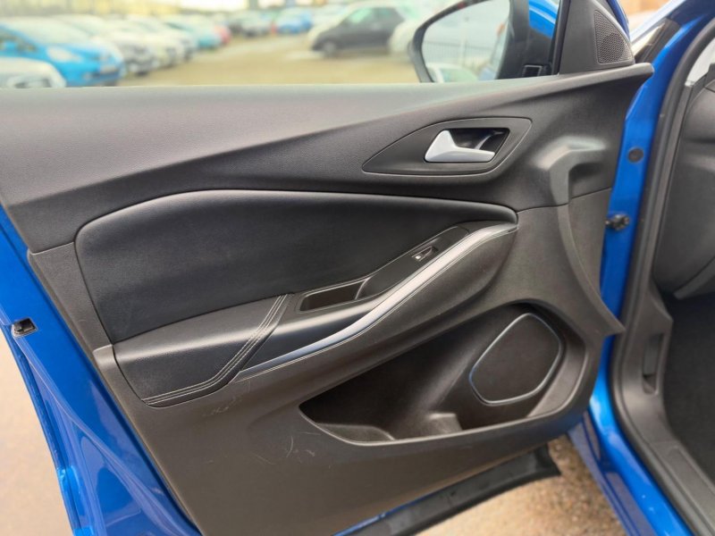 VAUXHALL GRANDLAND X