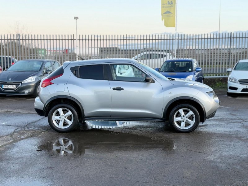 NISSAN JUKE