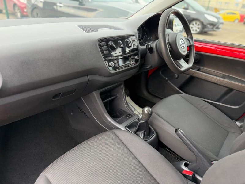 VOLKSWAGEN UP