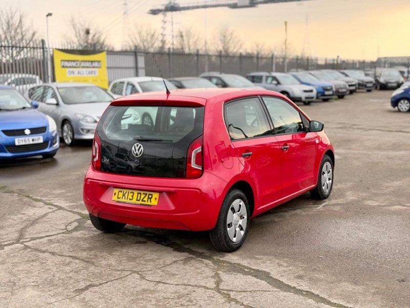 VOLKSWAGEN UP