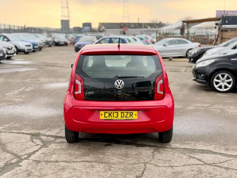 VOLKSWAGEN UP
