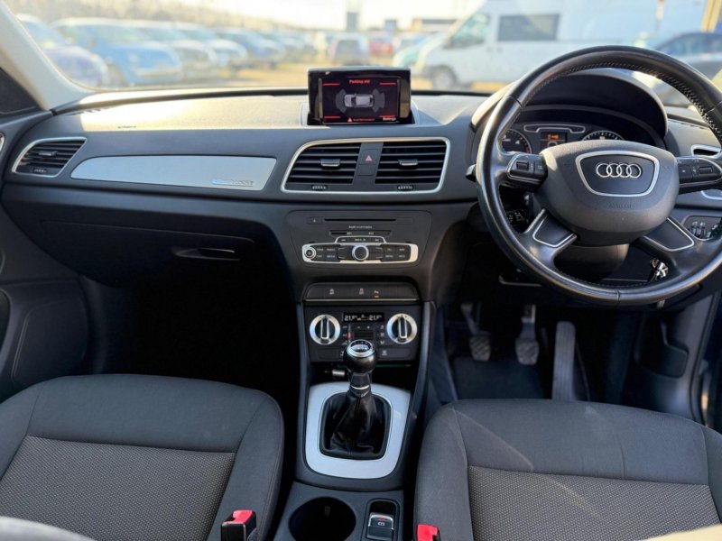 AUDI Q3