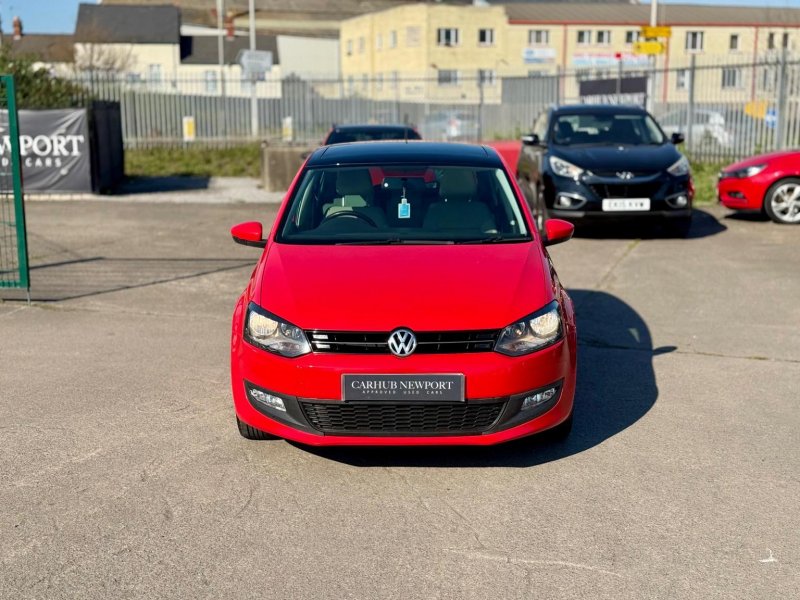 VOLKSWAGEN POLO